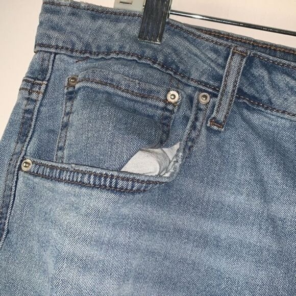 No Boundaries Distressed Light Wash Straight-Leg Denim Jeans Womens Size 17 - Picture 2 of 10